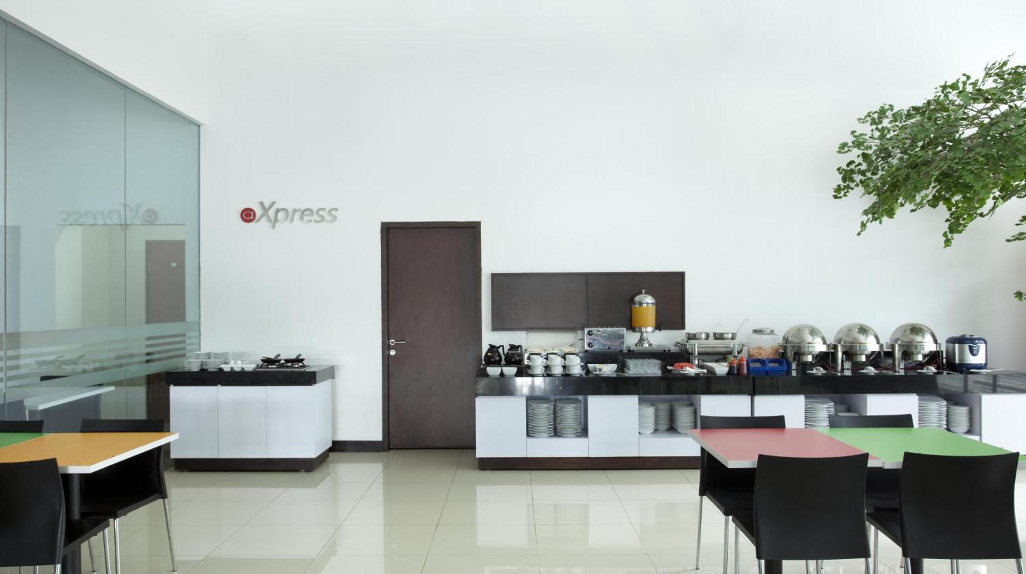 Amaris Hotel Cihampelas バンドゥン レストラン 写真