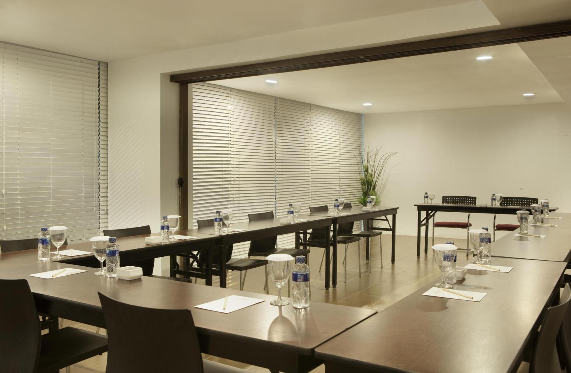 Amaris Hotel Cihampelas バンドゥン ビジネス 写真
